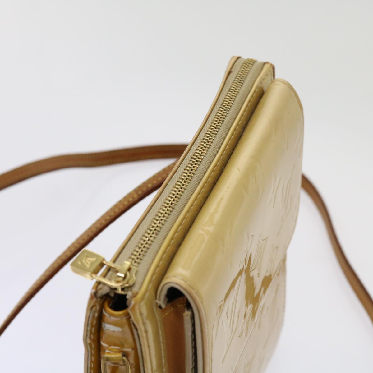 Louis Vuitton Mott Beige Patent Leather Clutch Bag