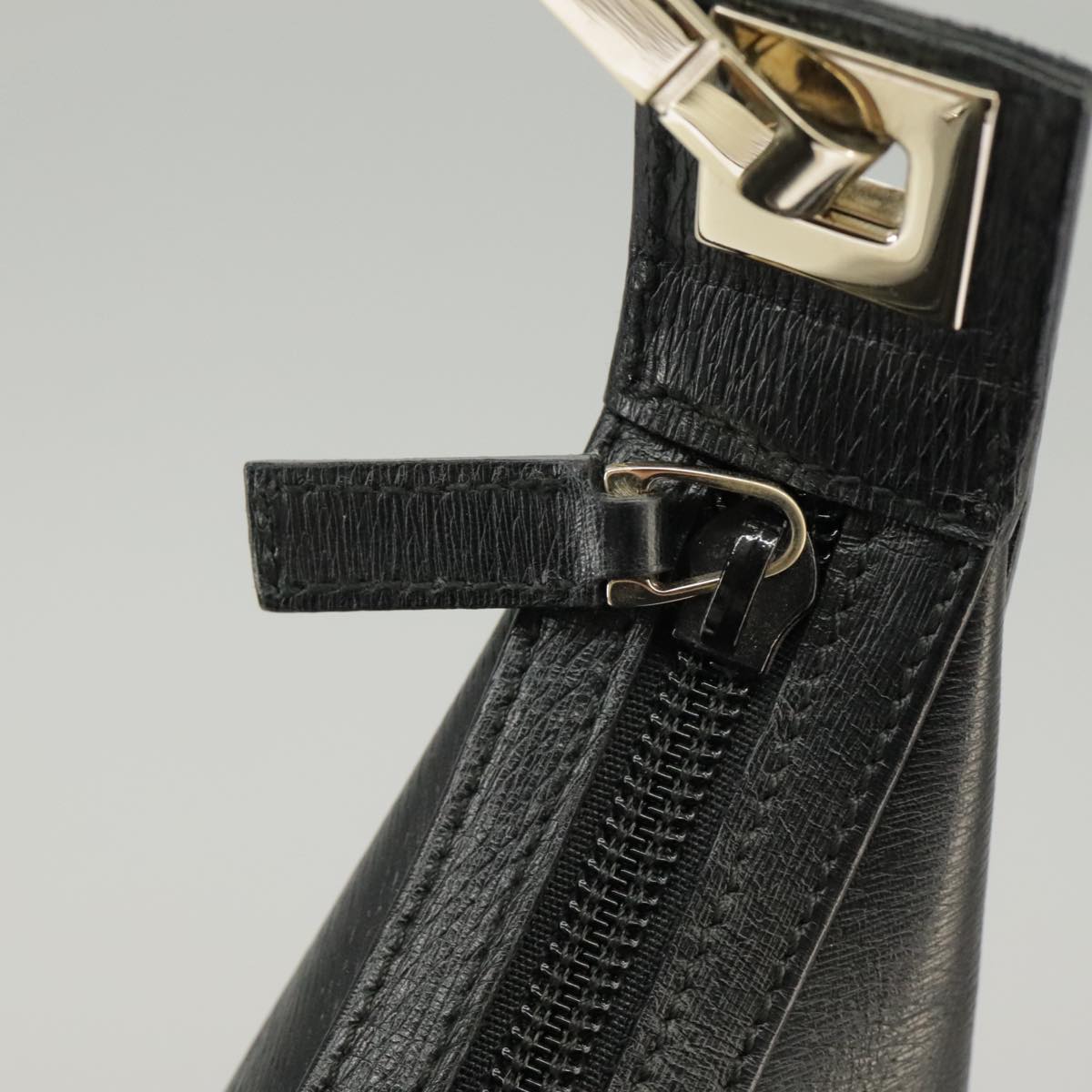 Gucci Black Leather Shoulder Bag