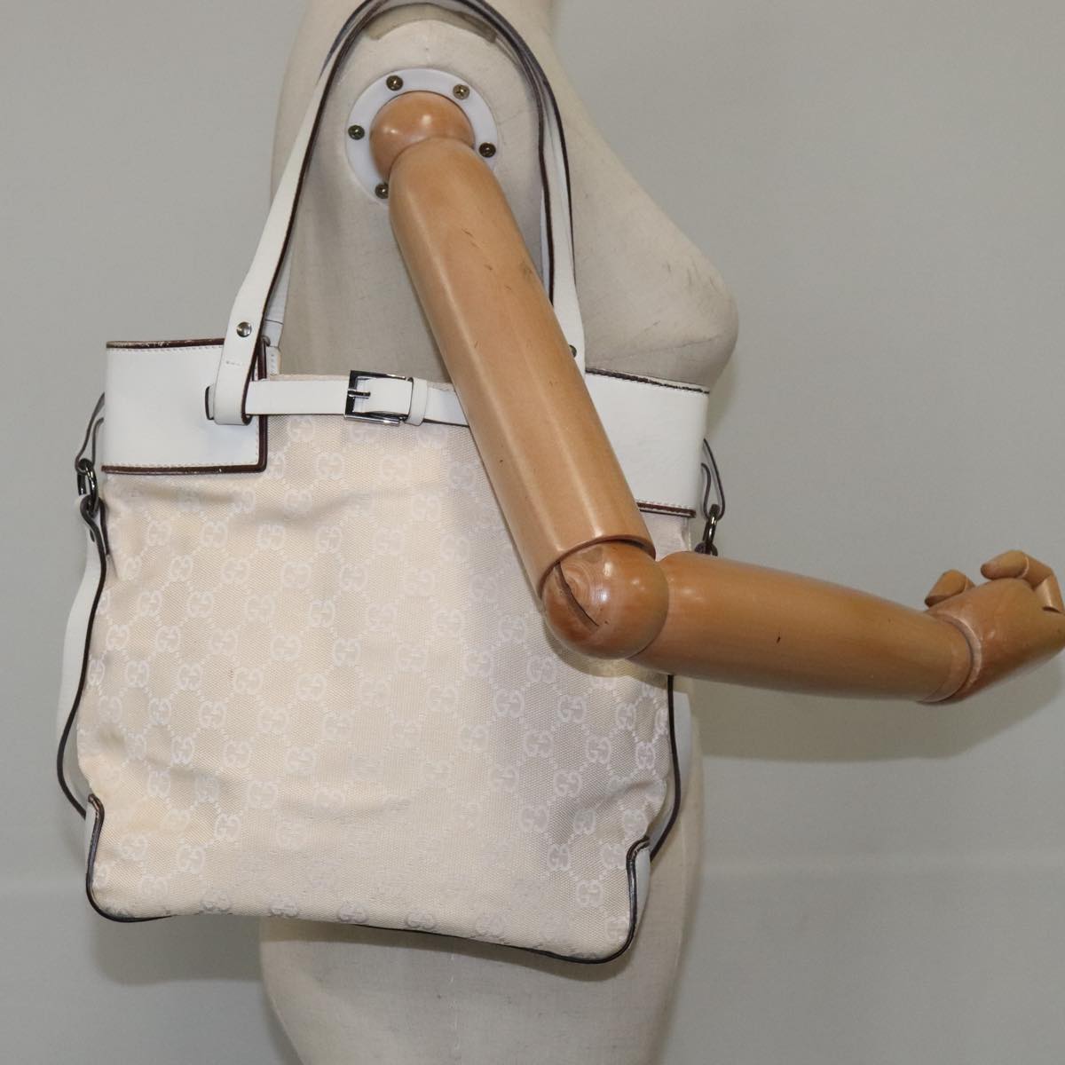 Gucci Gg Canvas Beige Canvas Tote Bag
