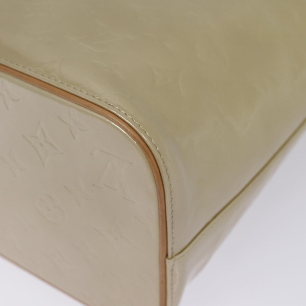 Louis Vuitton Houston Beige Patent Leather Handbag