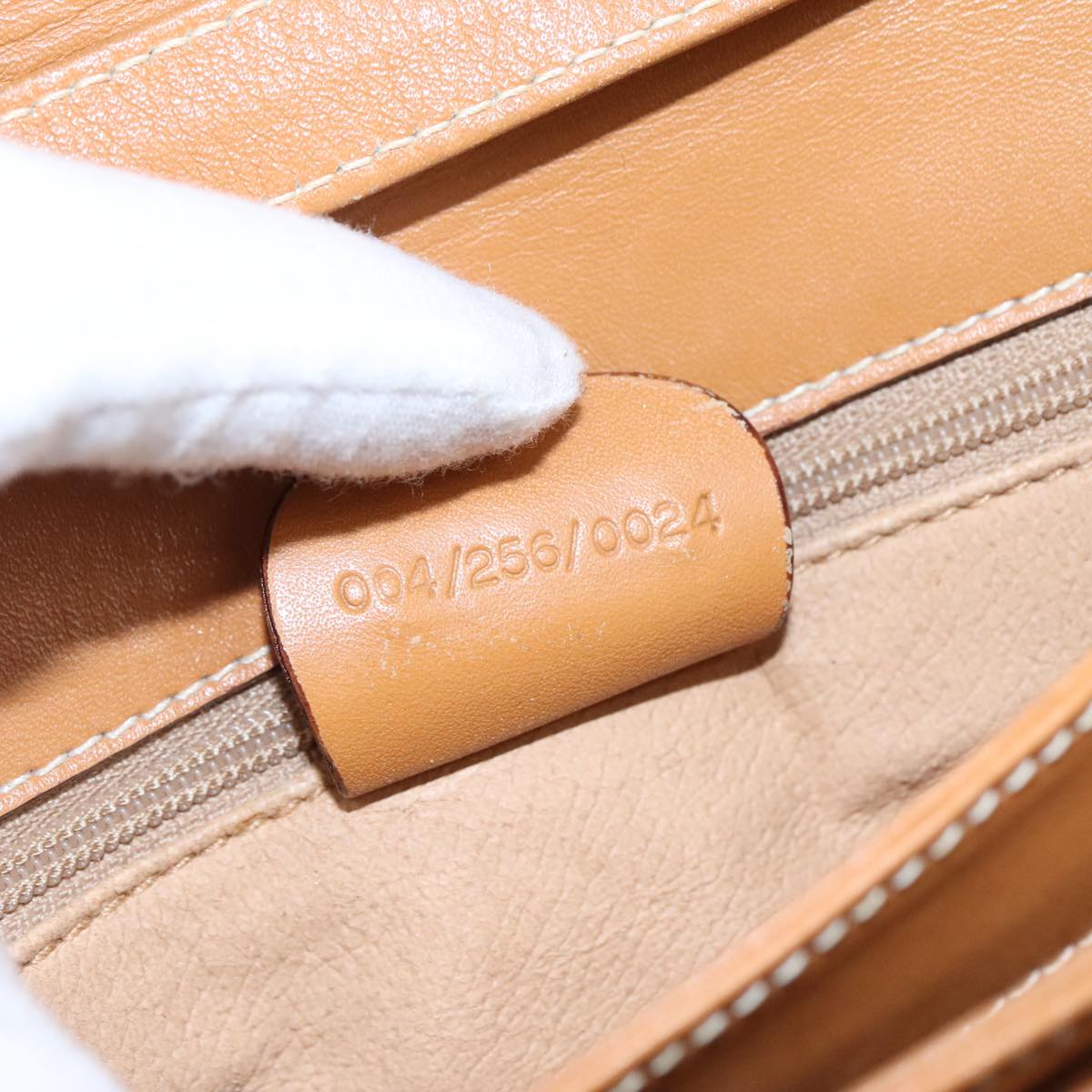 Gucci Gg Canvas White Canvas Shoulder Bag