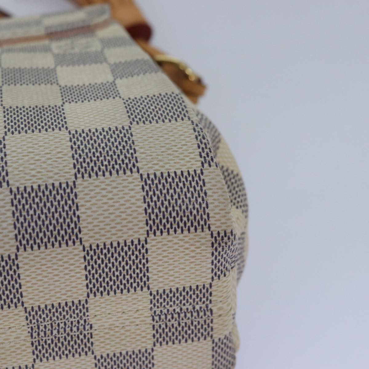 Louis Vuitton Croisette White Canvas Handbag