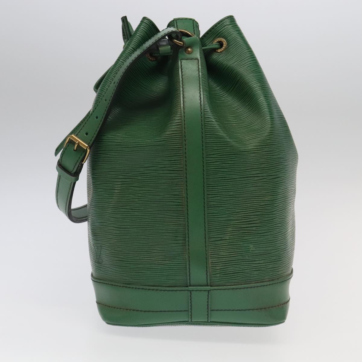 Louis Vuitton Noé Green Leather Shoulder Bag