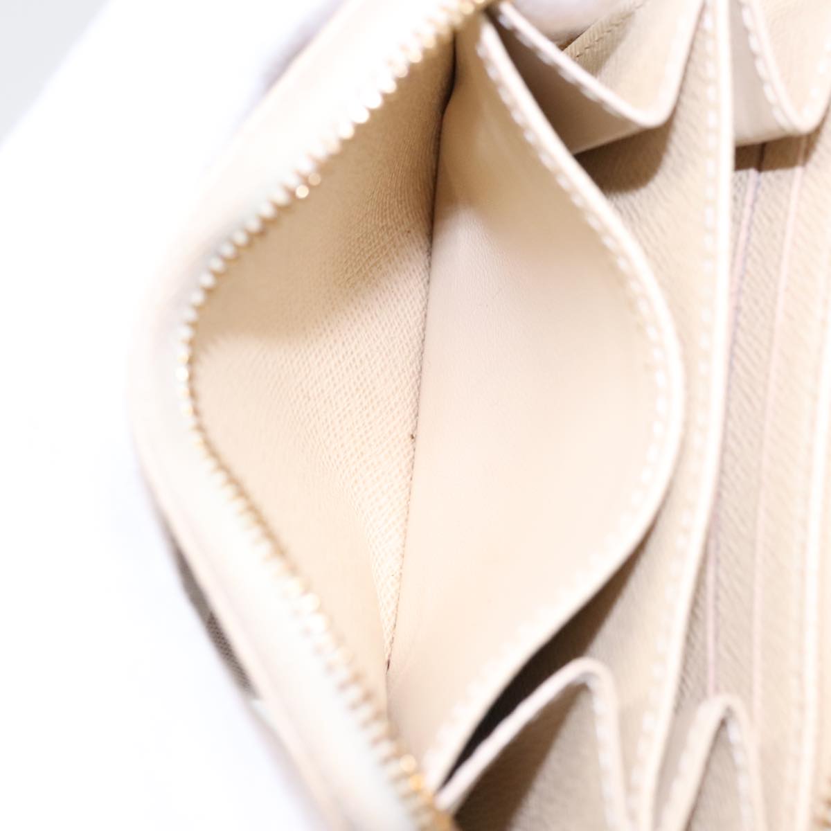Louis Vuitton Zippy Wallet White Canvas Wallet