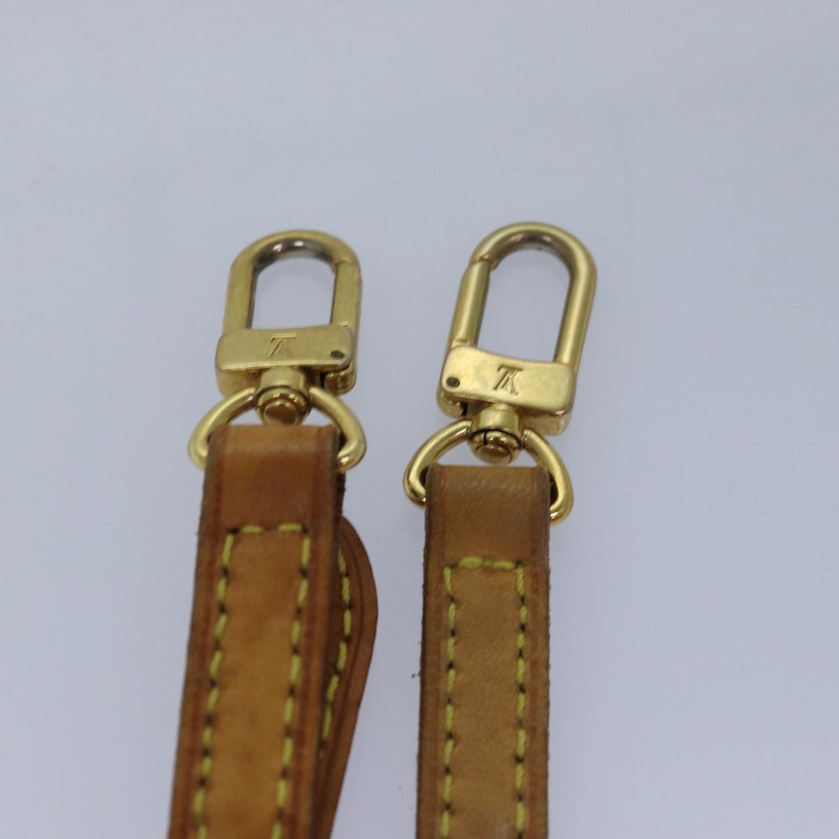 Louis Vuitton Shoulder Strap Beige Leather Bag Jewelry