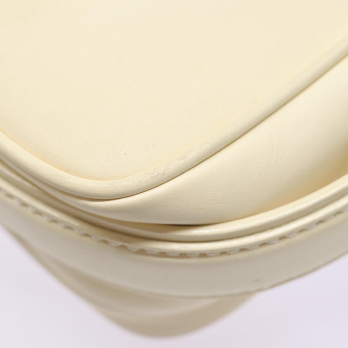 Louis Vuitton Bequia White Leather Shoulder Bag