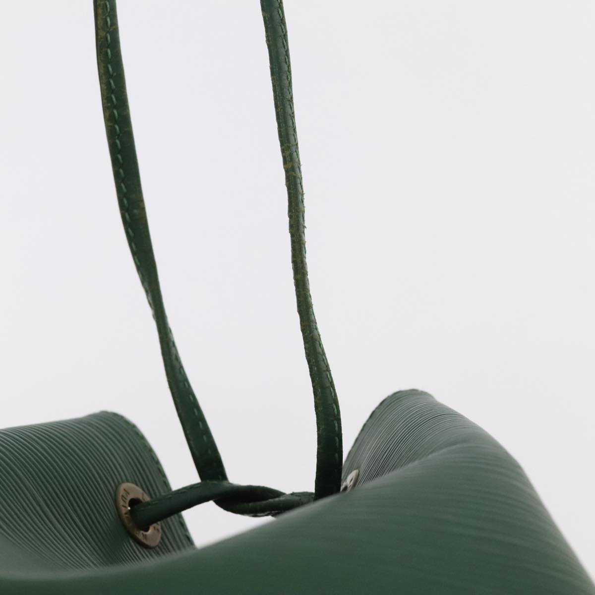 Louis Vuitton Noé Green Leather Shoulder Bag