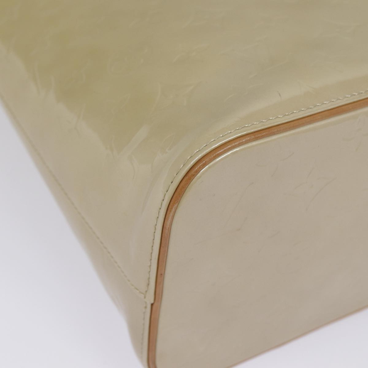 Louis Vuitton Houston Beige Patent Leather Handbag