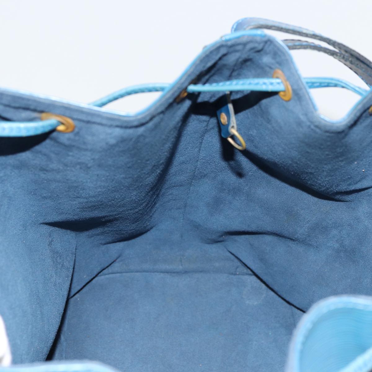 Louis Vuitton Noé Blue Leather Shoulder Bag