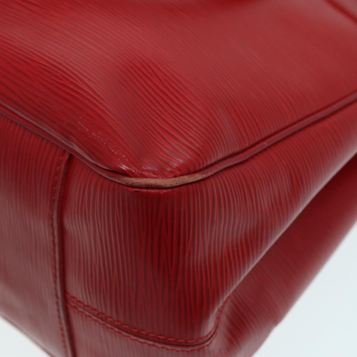 Louis Vuitton Passy Red Leather Handbag