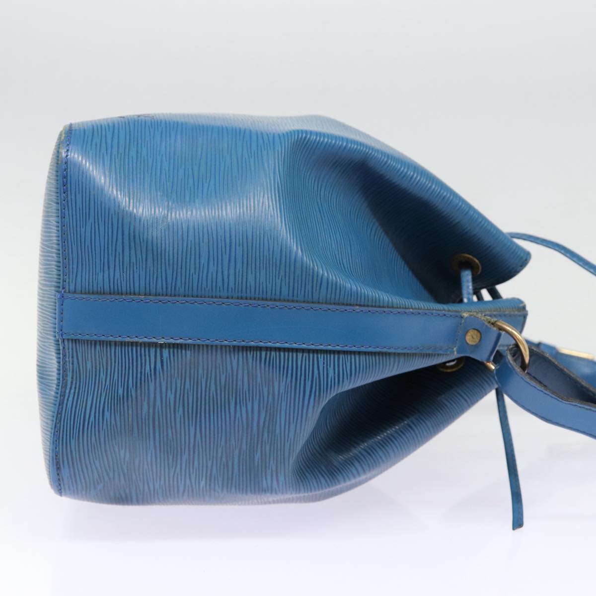 Louis Vuitton Noé Blue Leather Shoulder Bag