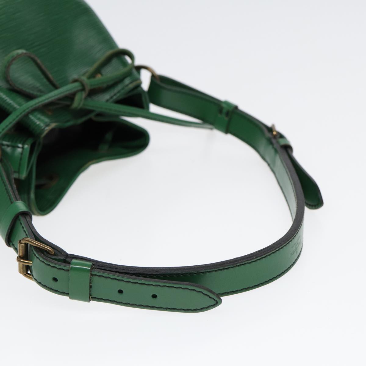 Louis Vuitton Noé Green Leather Shoulder Bag