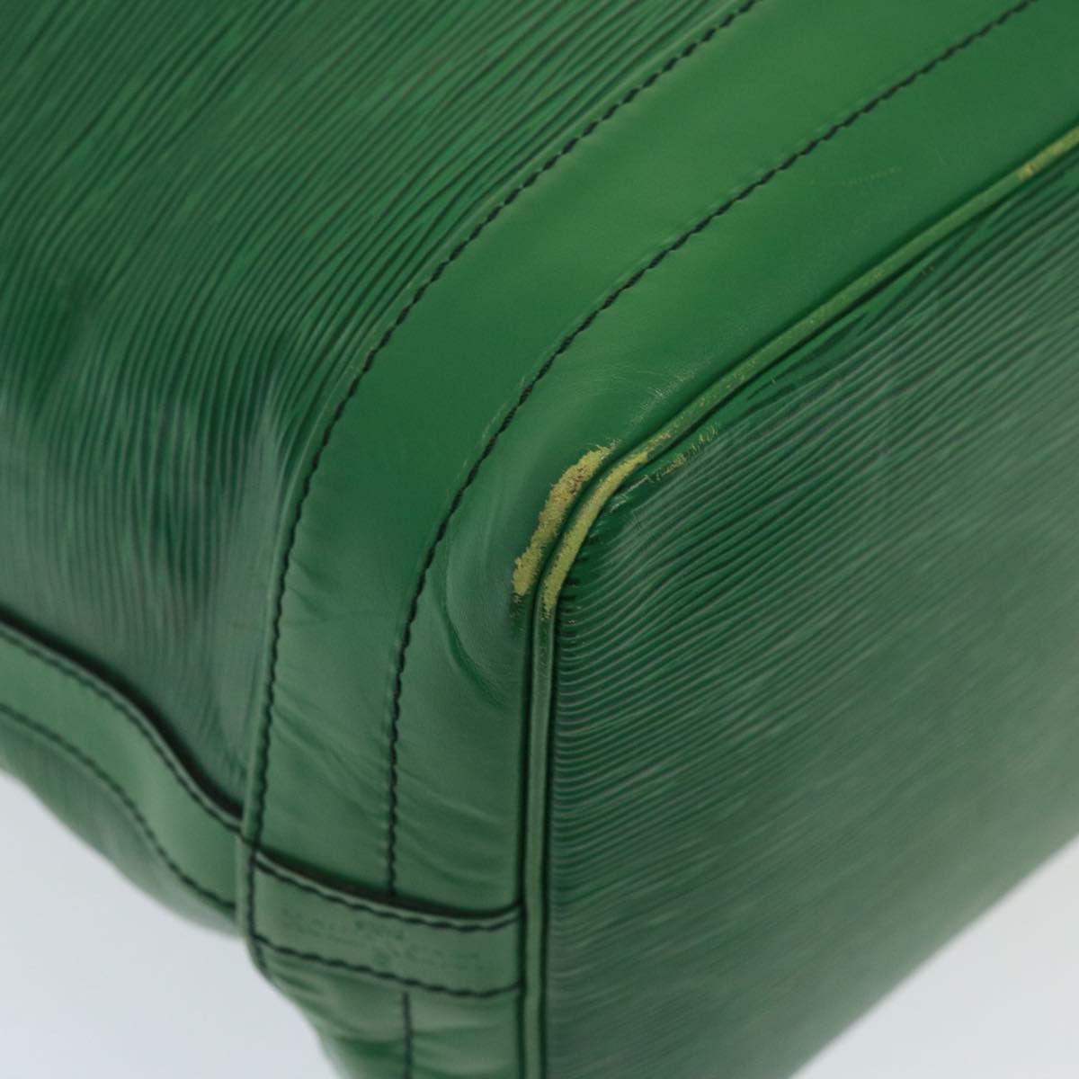Louis Vuitton Noé Green Leather Shoulder Bag