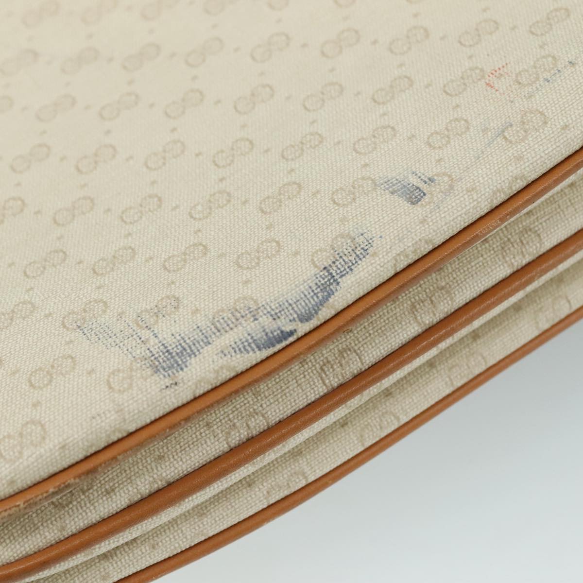 Gucci Gg Canvas White Canvas Shoulder Bag