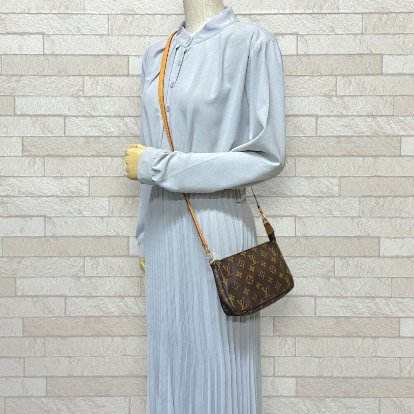 Louis Vuitton Monogram Brown Monogram Monogram Shoulder Bag