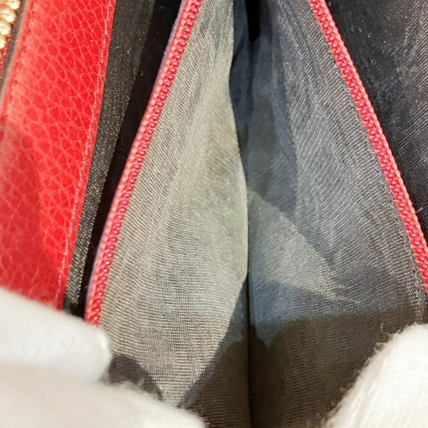 Gucci Red Color Leather Wallet (Bi-Fold)