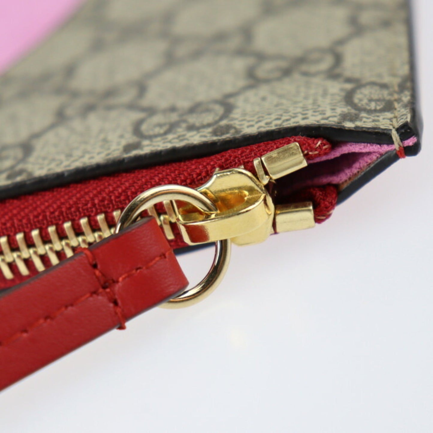 Gucci Beige Multi-Color Red Color Gg Supreme Clutch Bag