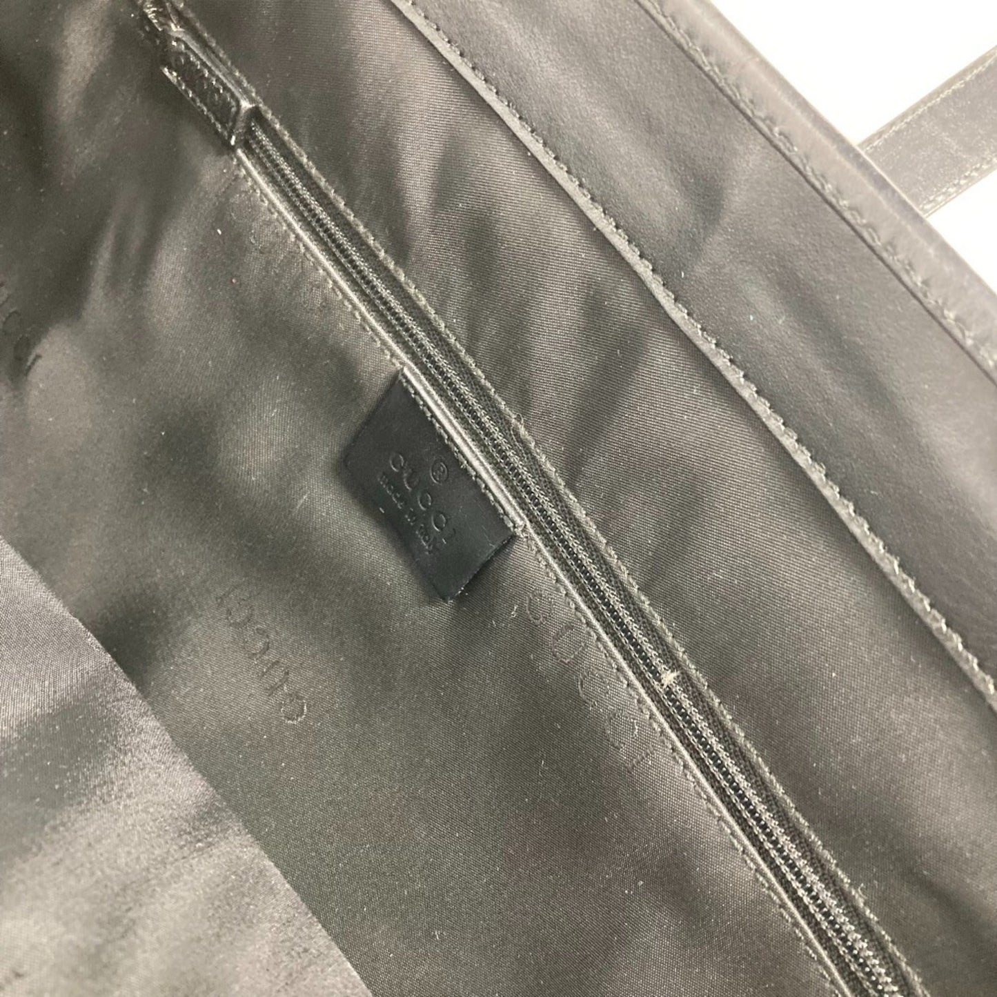 Gucci Black Leather Shoulder Bag