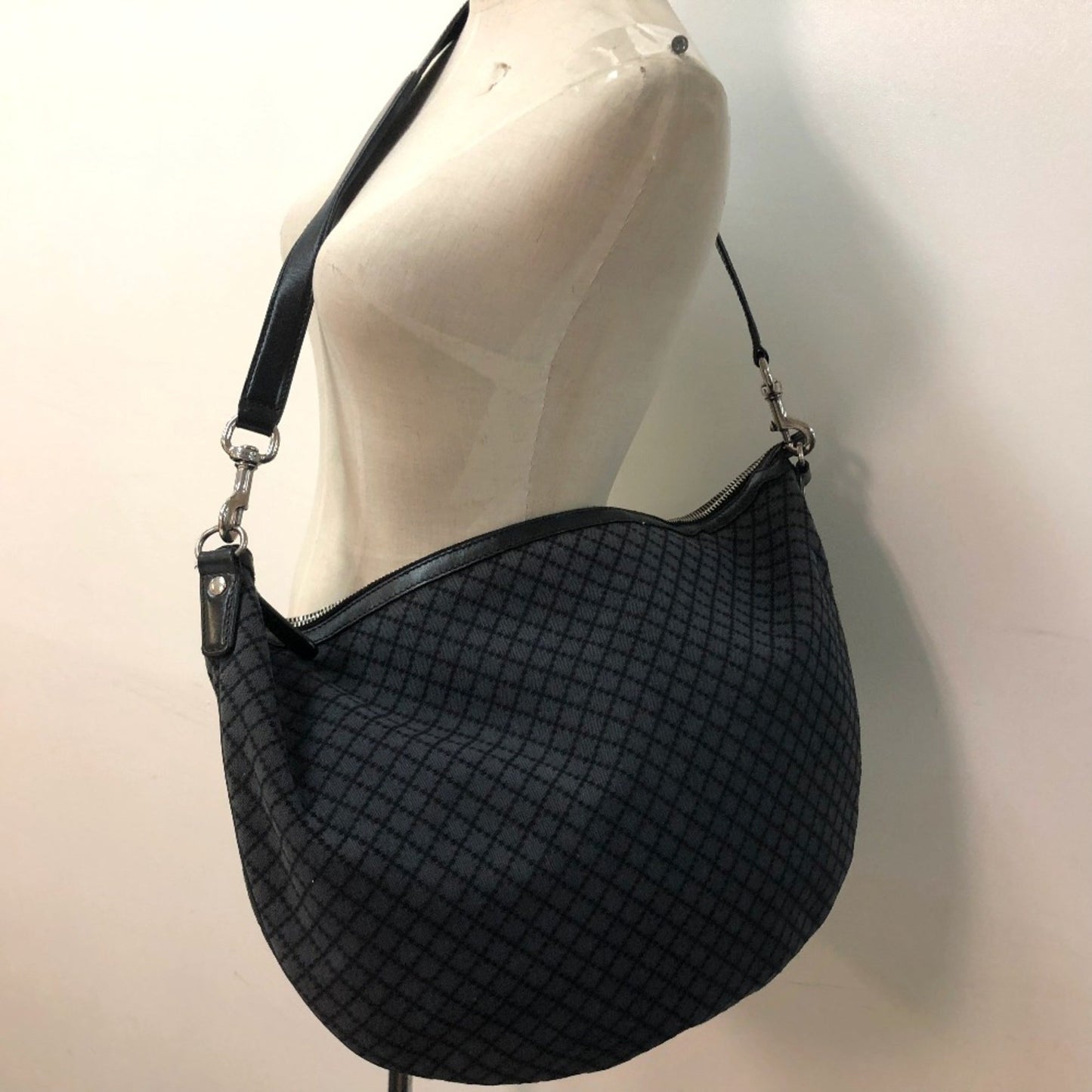 Gucci Black Cloth Shoulder Bag