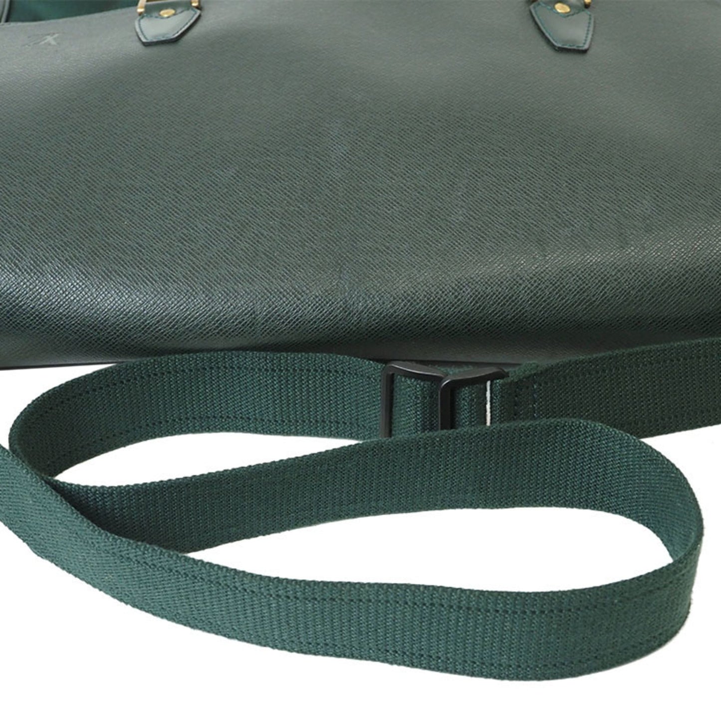 Louis Vuitton Taiga Episea Taiga Leather Shoulder Bag