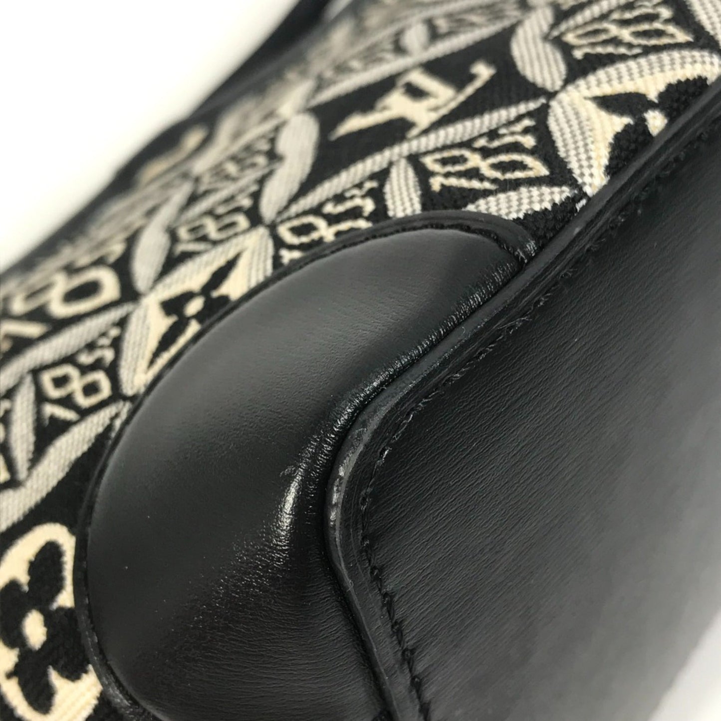 Louis Vuitton Black Other Shoulder Bag