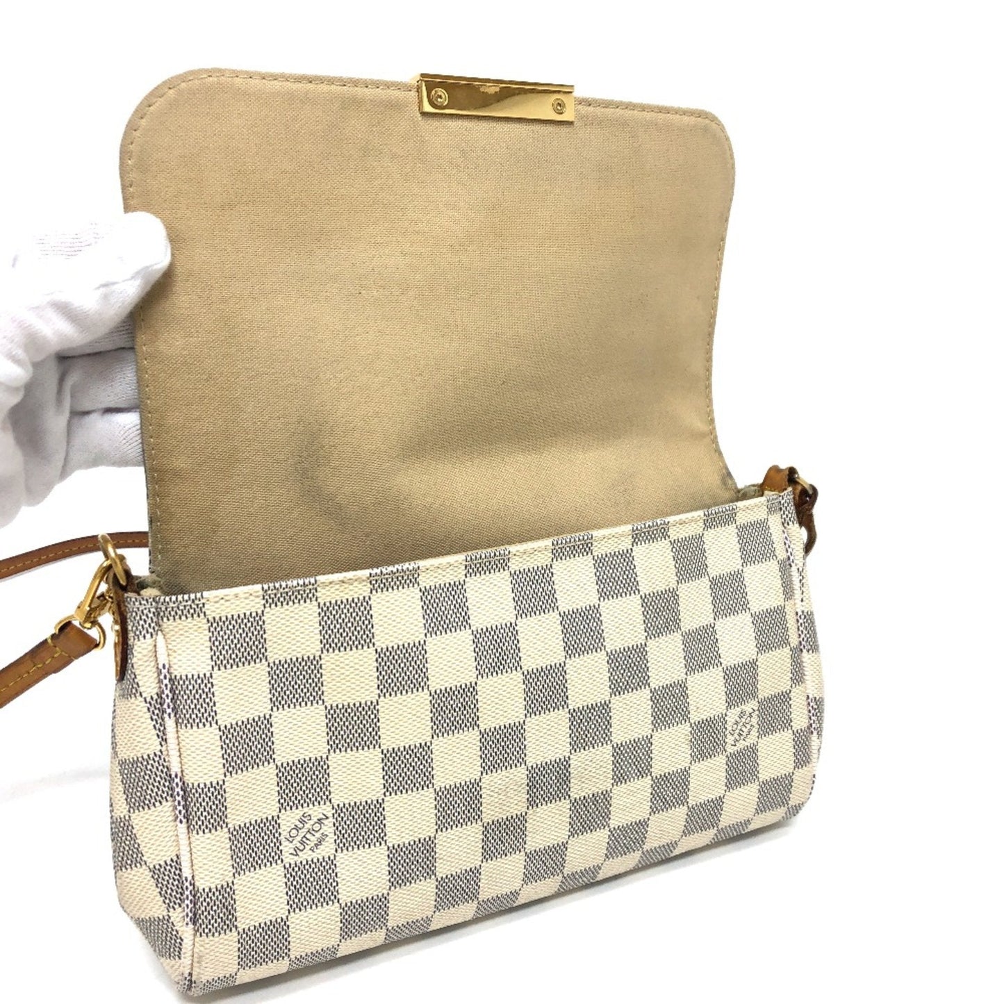 Louis Vuitton White Other Shoulder Bag