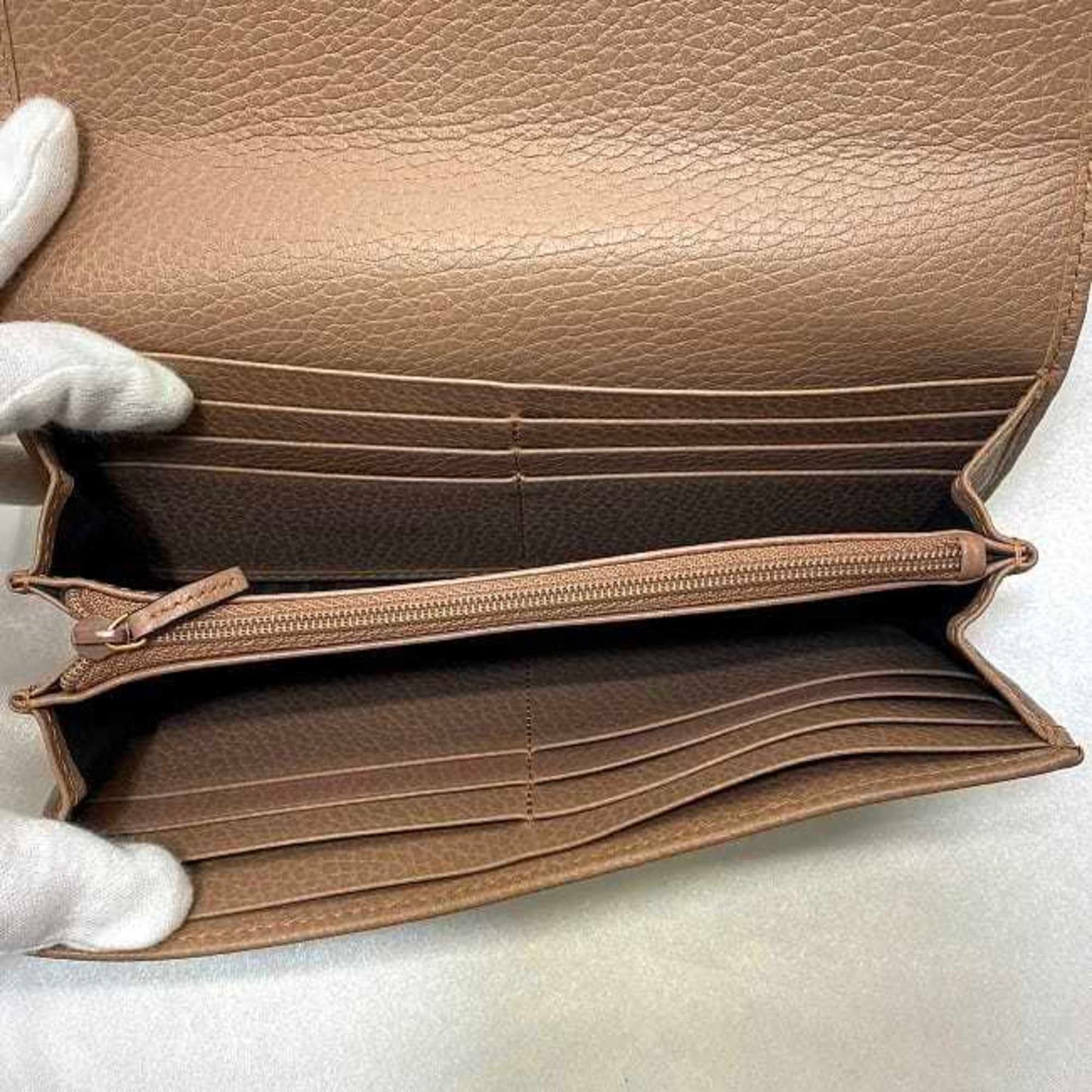 Gucci Pink Beige Leather Long Wallet (Bi-Fold)