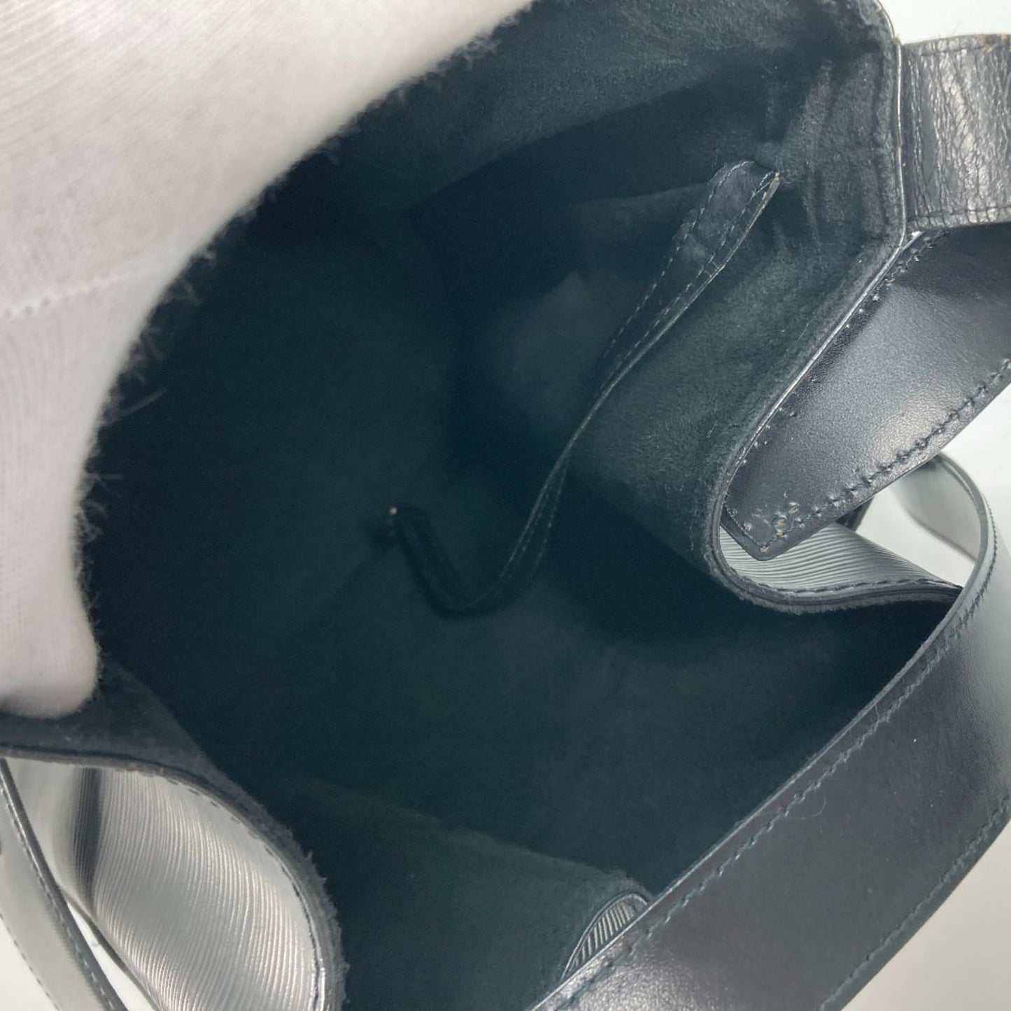 Louis Vuitton Black Leather Shoulder Bag