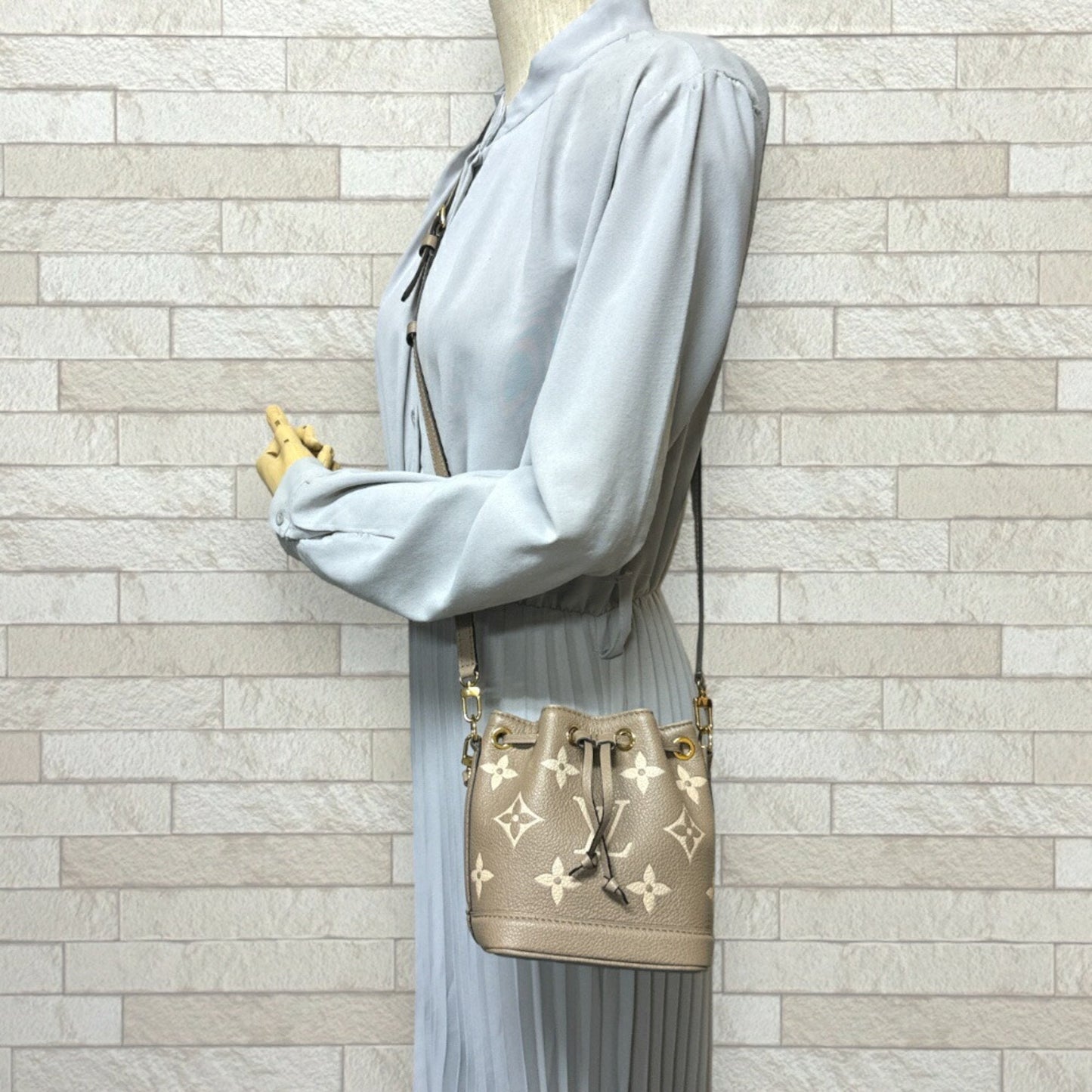 Louis Vuitton Empreinte Beige Leather Shoulder Bag
