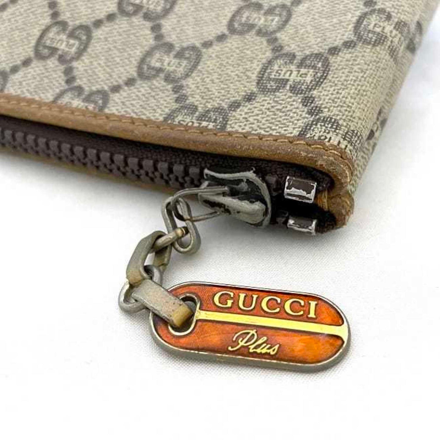 Gucci Gg Plus Beige Gray Pvc Leather Clutch Bag