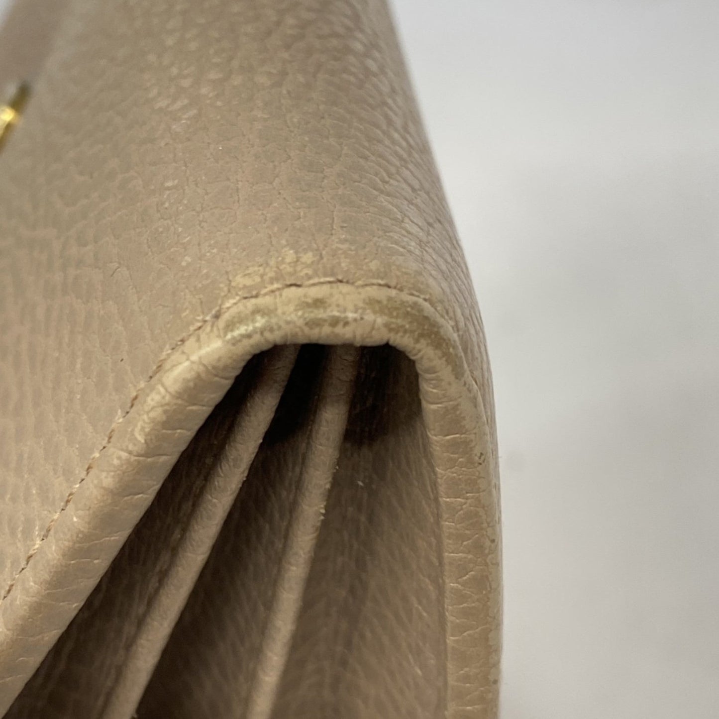 Gucci Beige Leather Long Wallet (Bi-Fold)
