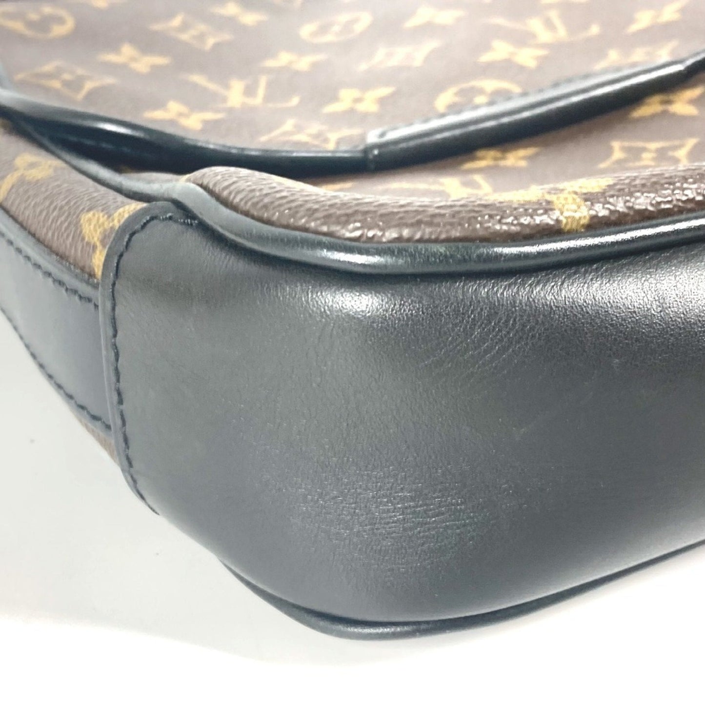 Louis Vuitton Black Brown Canvas Pochette Shoulder Bag