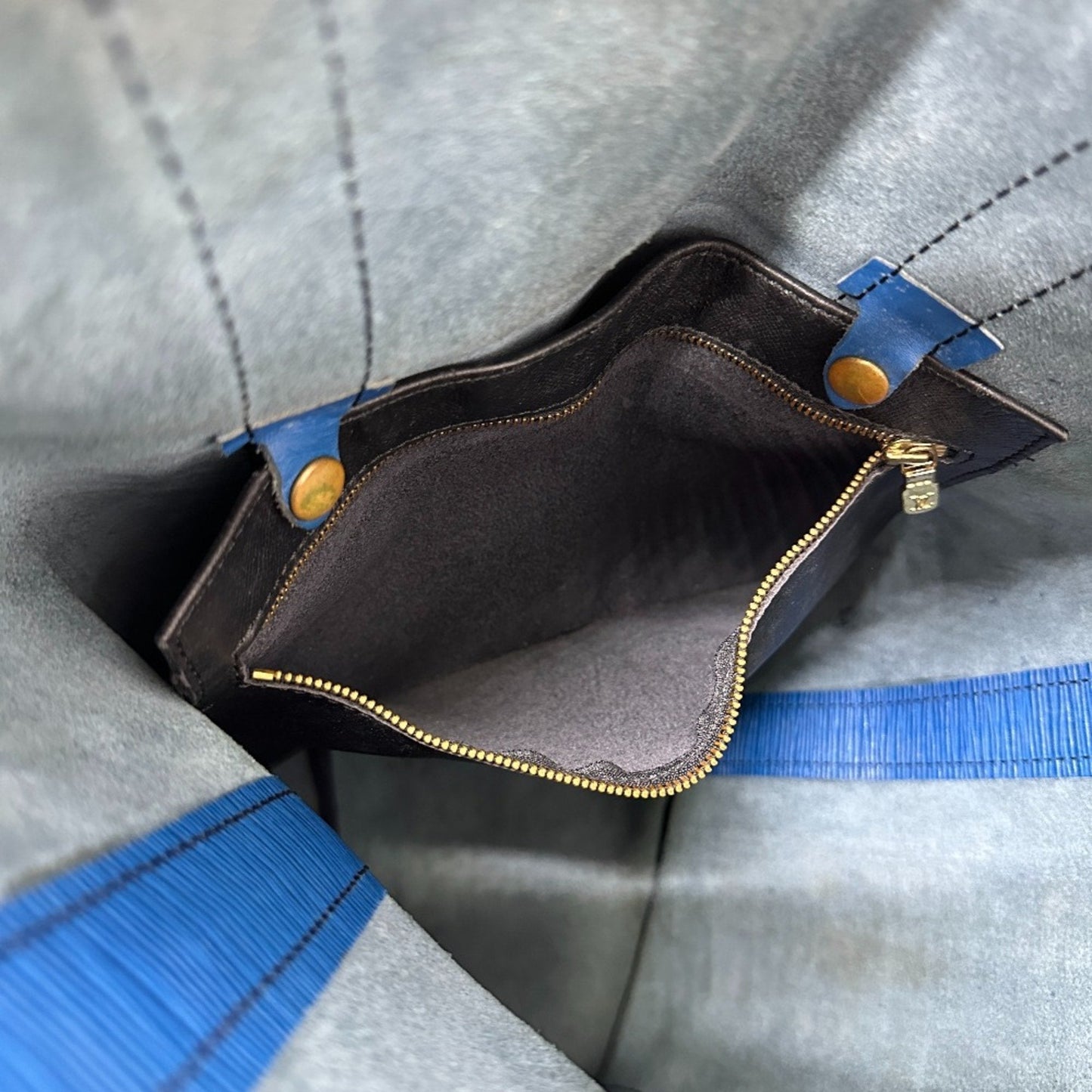 Louis Vuitton Blue Leather Shoulder Bag