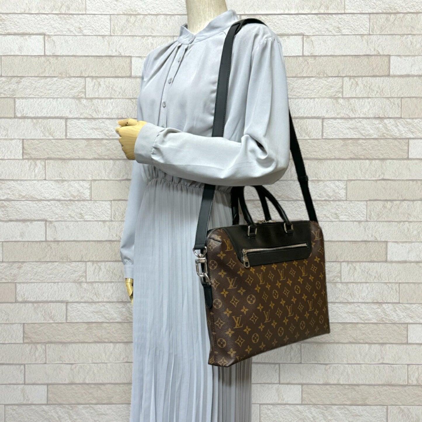 Louis Vuitton Black Brown Monogram Shoulder Bag