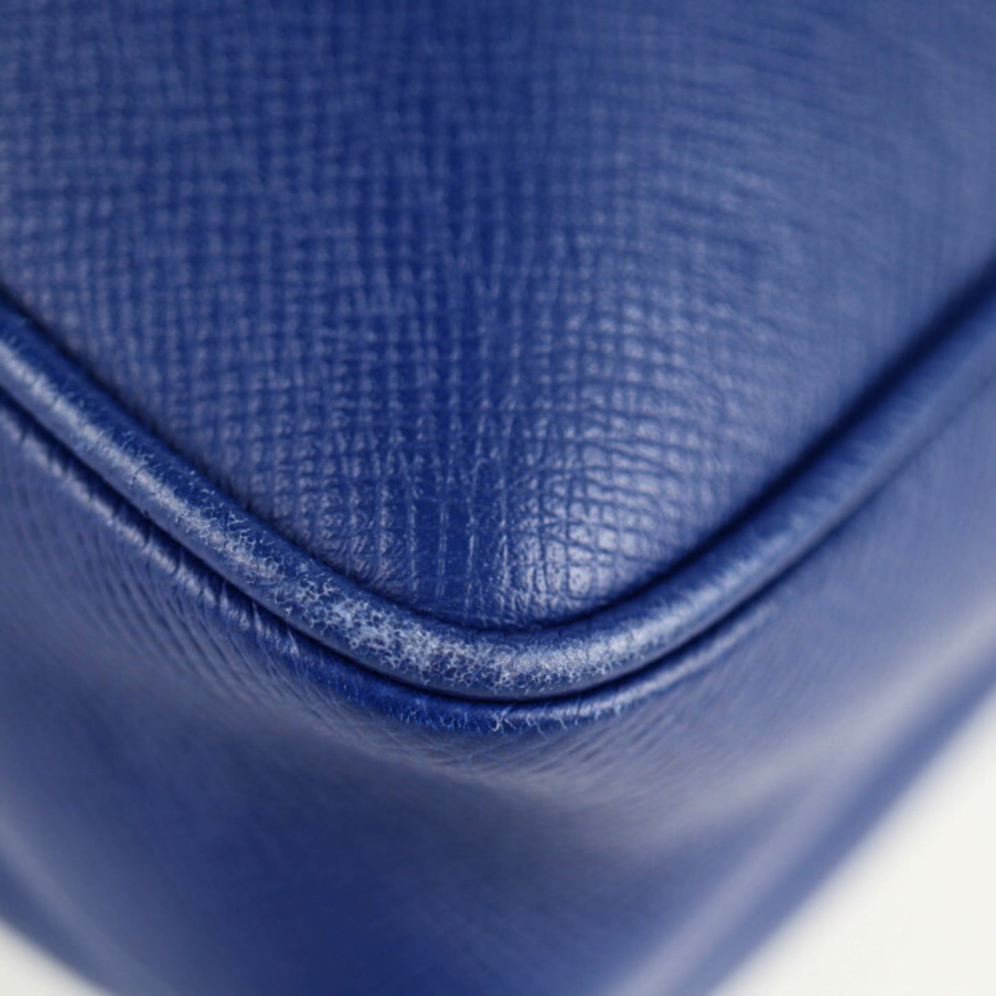 Louis Vuitton Cobalt Taiga Leather Handbag Shopping Bag Shoulder Bag Tote Bag