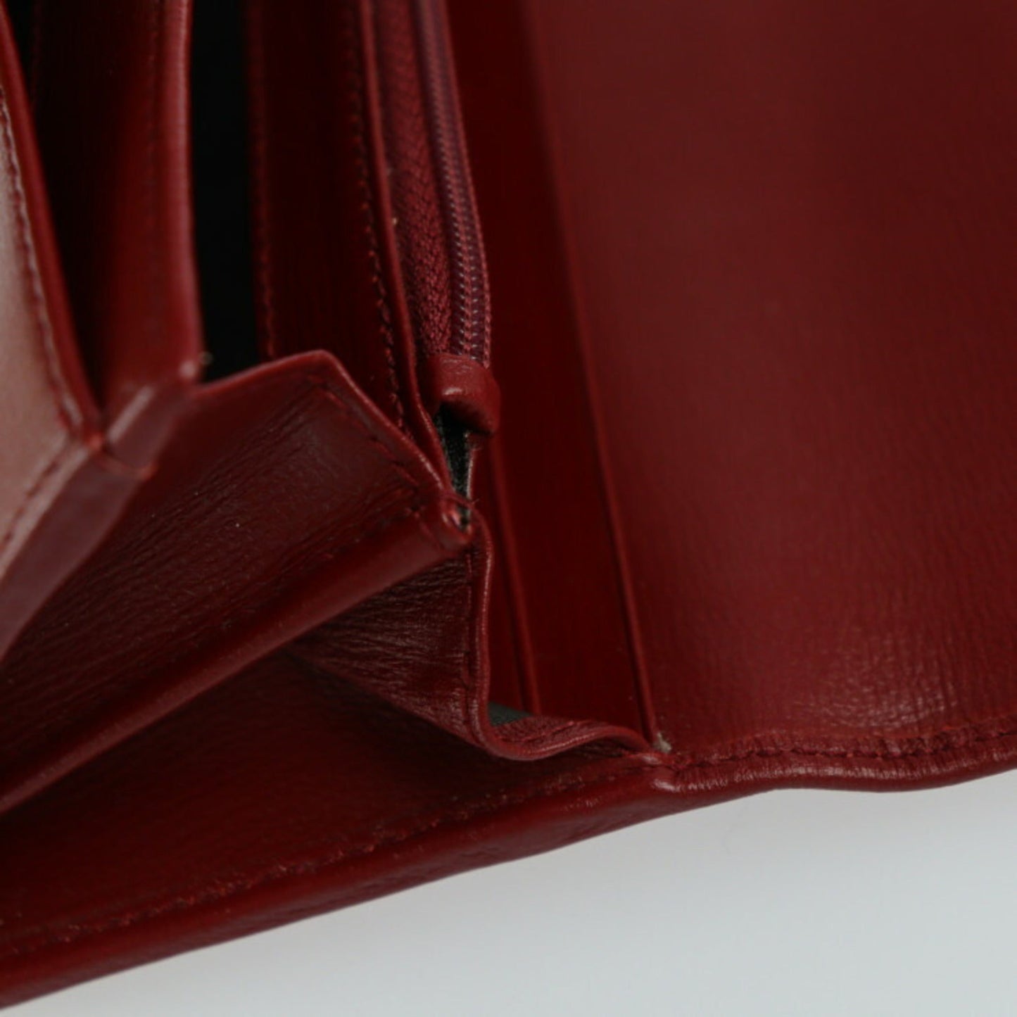 Gucci Bordeaux Red Color Wallet (Bi-Fold)
