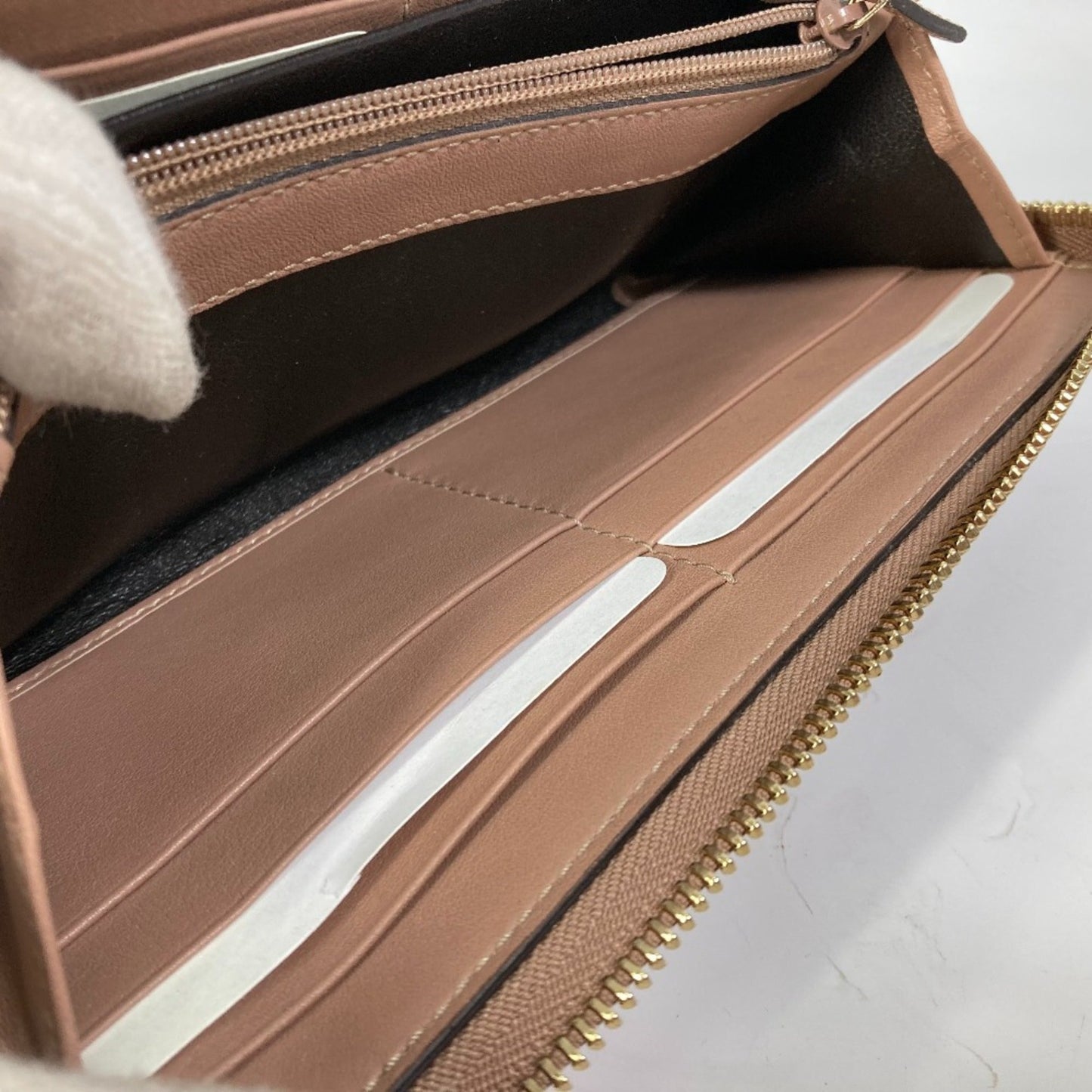 Gucci Pink Leather Long Wallet (Bi-Fold)