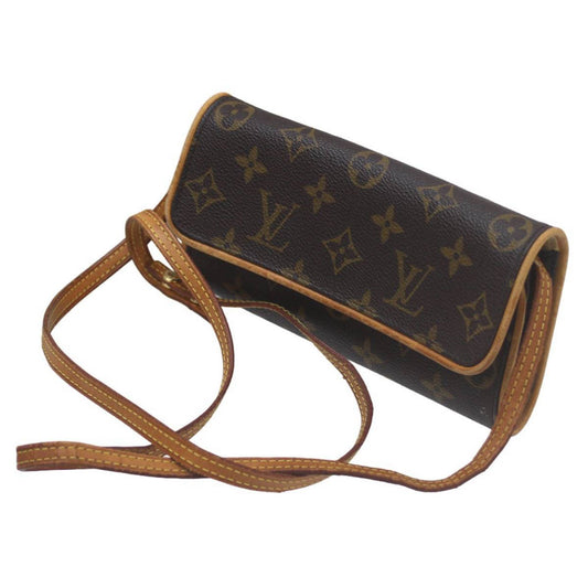 Louis Vuitton Monogram Monogram Monogram Pochette Shoulder Bag ()