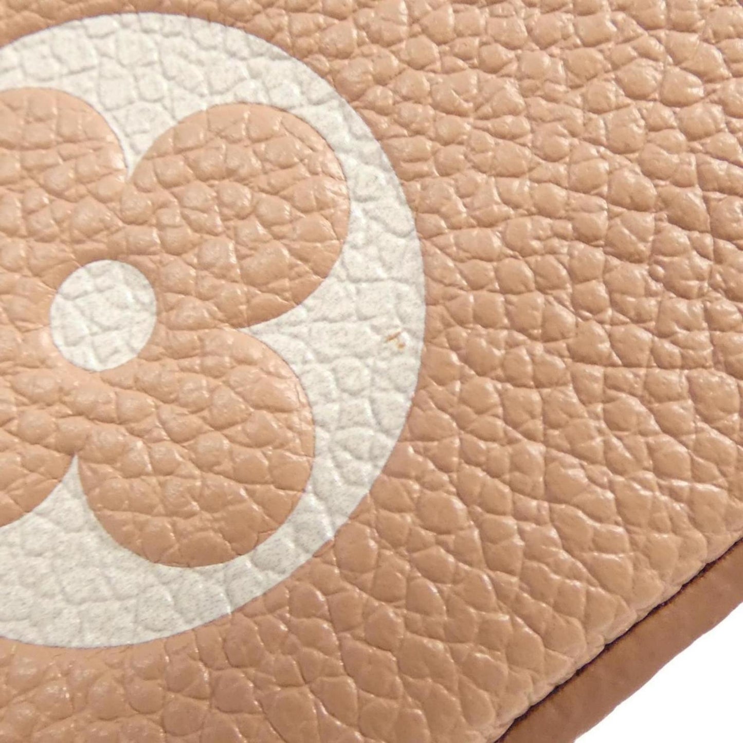 Louis Vuitton Rose Leather Pochette Shoulder Bag