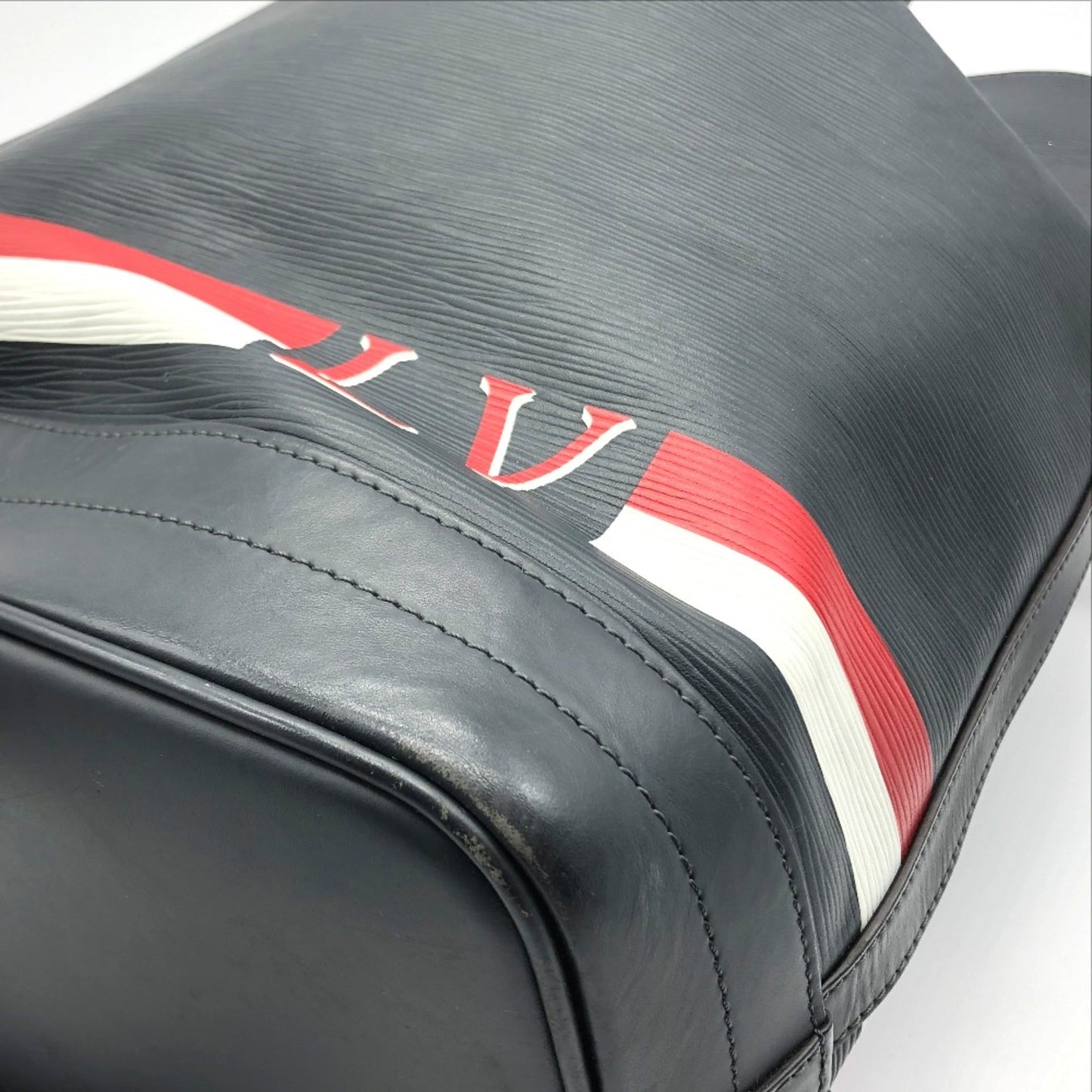 Louis Vuitton Black Leather Shoulder Bag