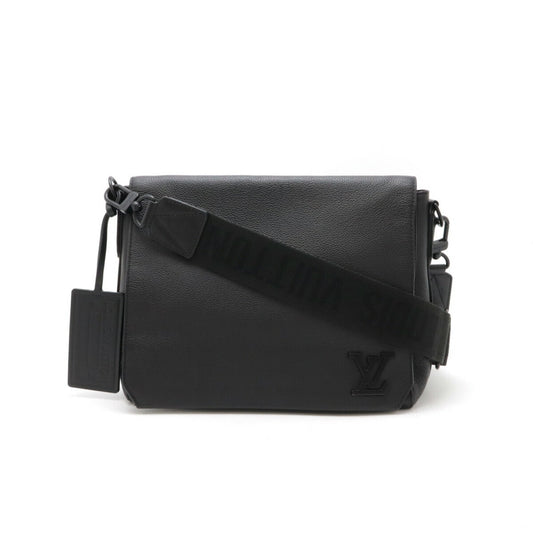Louis Vuitton Black Noir Leather Shoulder Bag ()