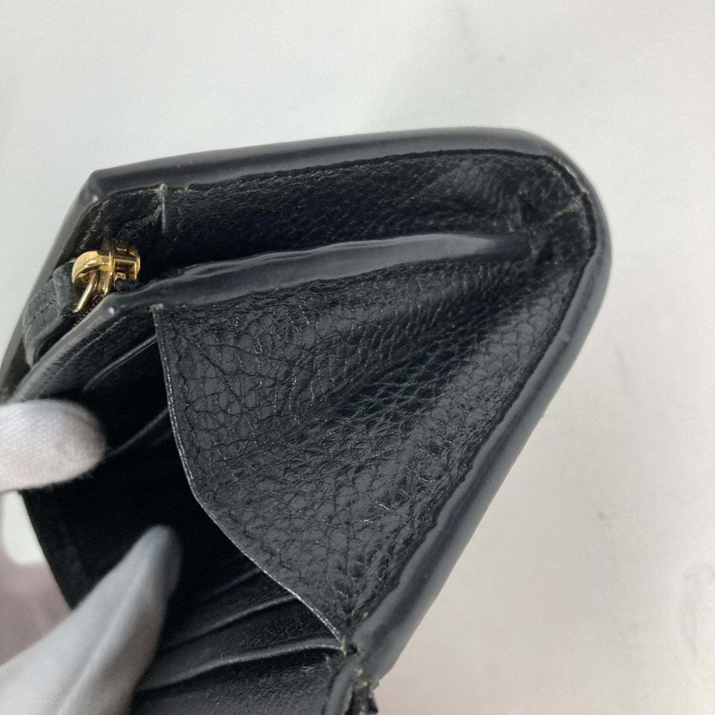 Gucci Beige Leather Wallet (Bi-Fold)