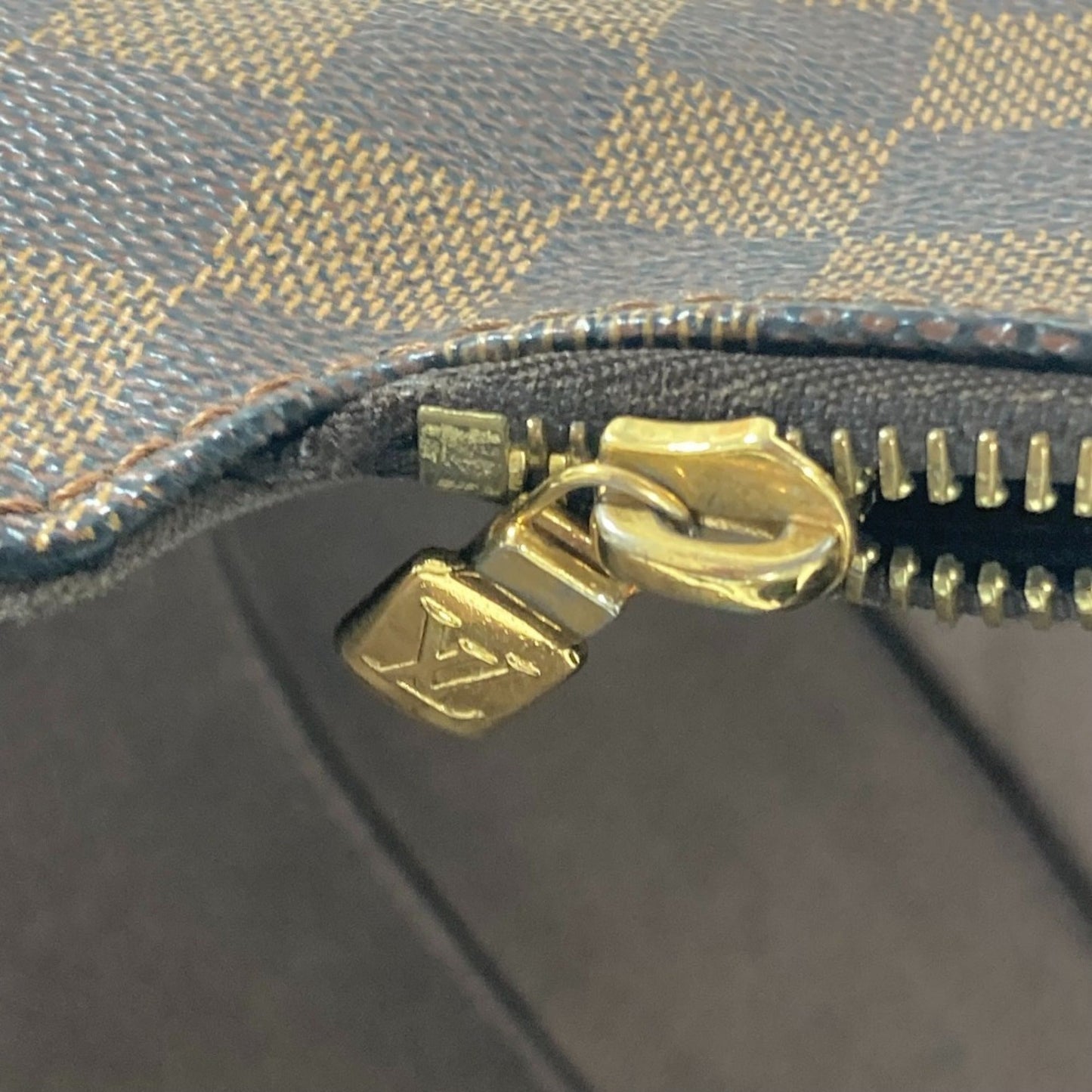 Louis Vuitton Brown Ebene Damier Canvas Messenger Bag Shoulder Bag