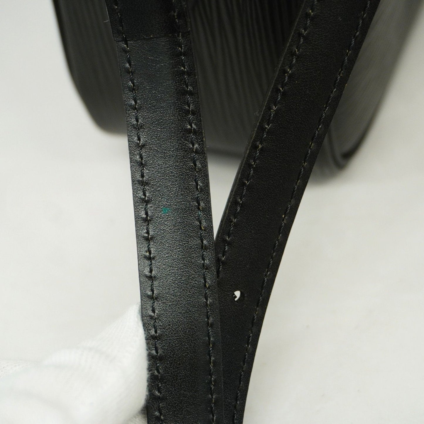 Louis Vuitton Noir Shoulder Bag
