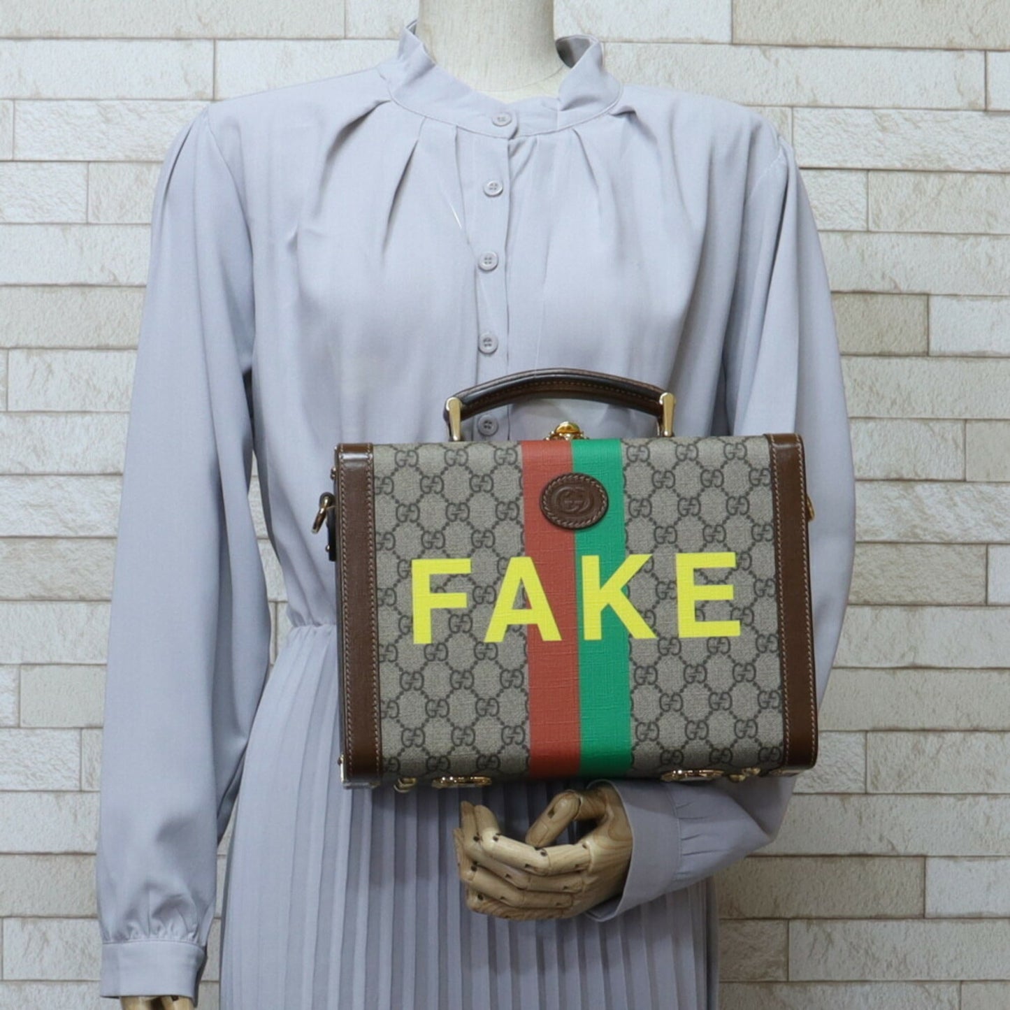 Gucci Beige Gg Supreme Handbag