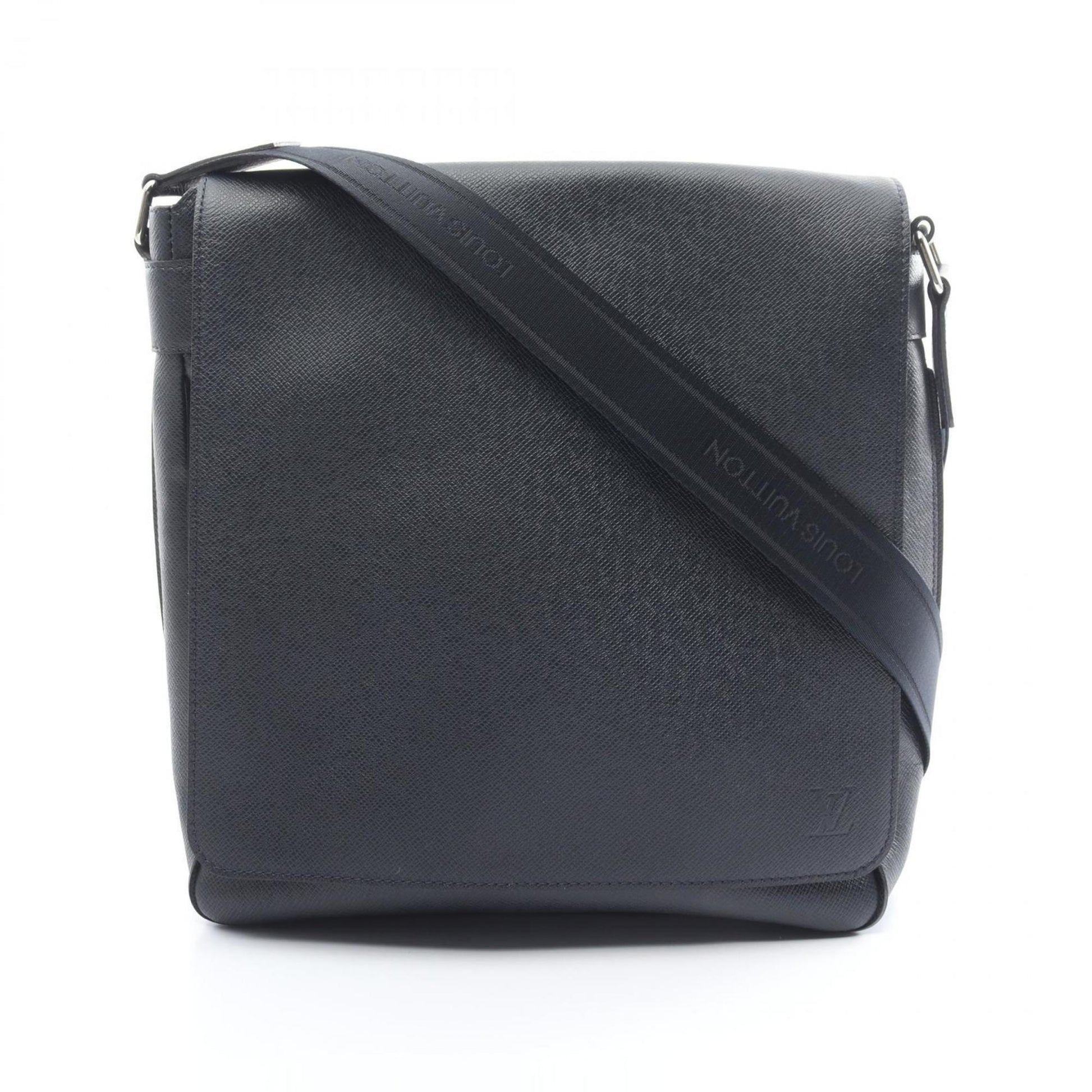 Louis Vuitton Boreal Navy Taiga Leather Shoulder Bag ()