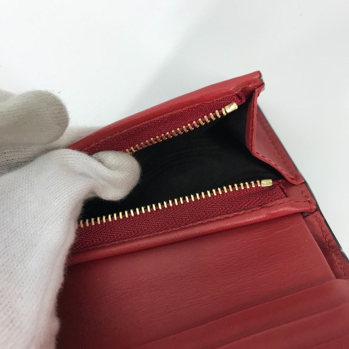 Gucci Beige Other Wallet (Bi-Fold)