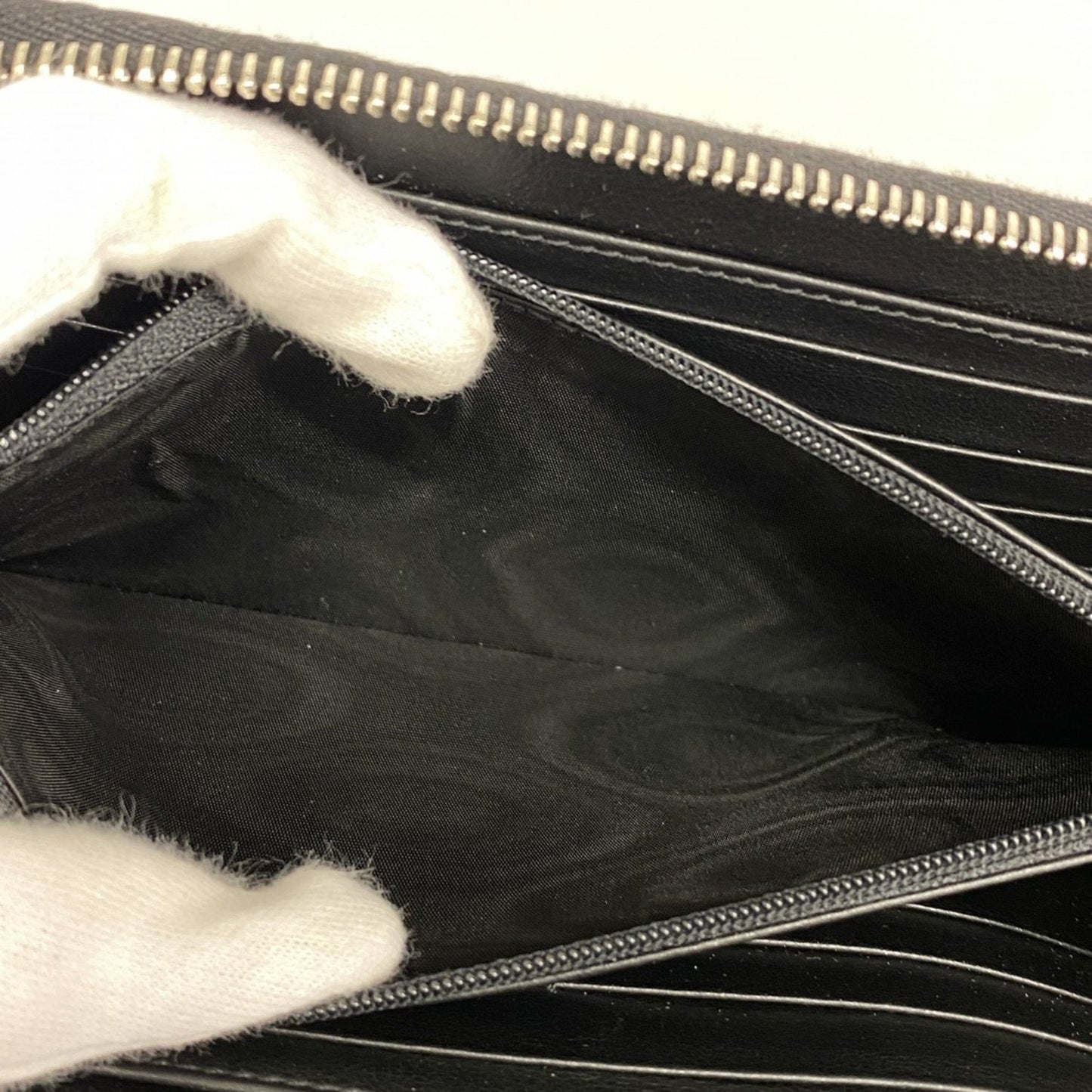 Gucci Black Leather Long Wallet (Bi-Fold)