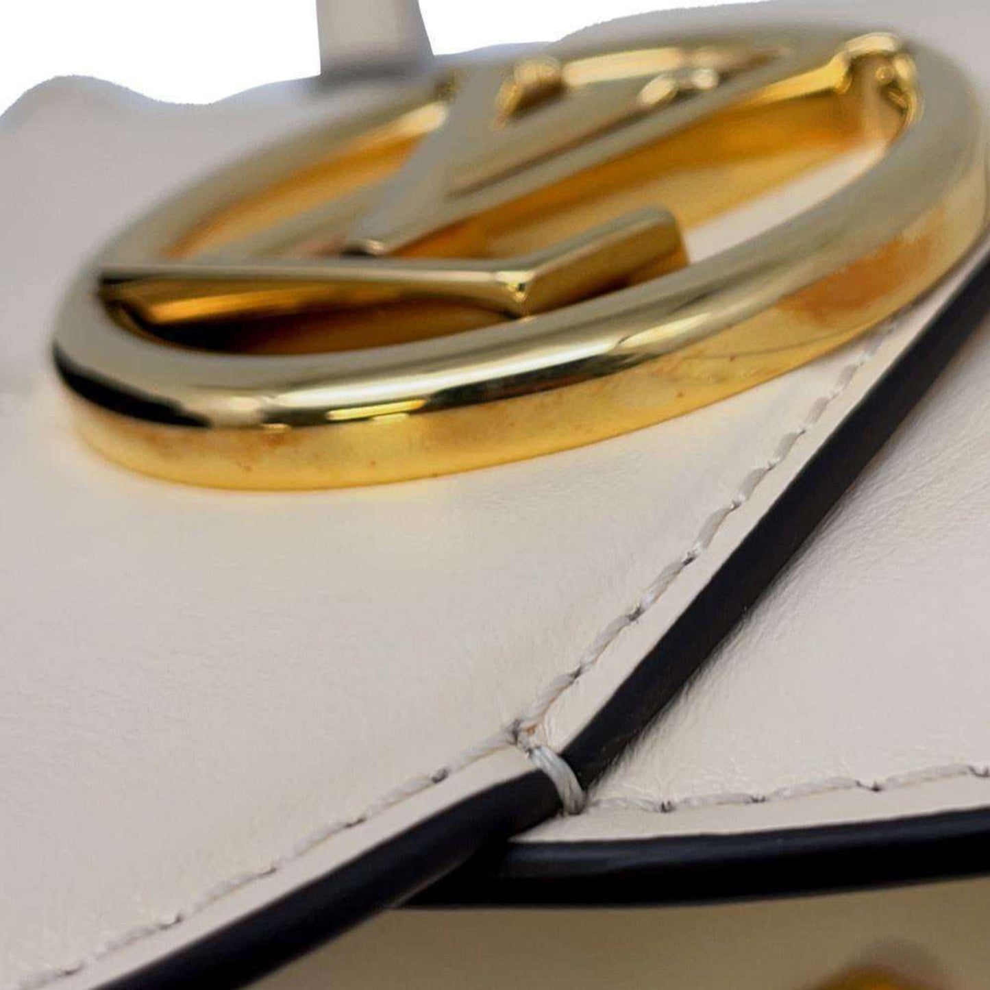Louis Vuitton Ivory Leather Shoulder Bag