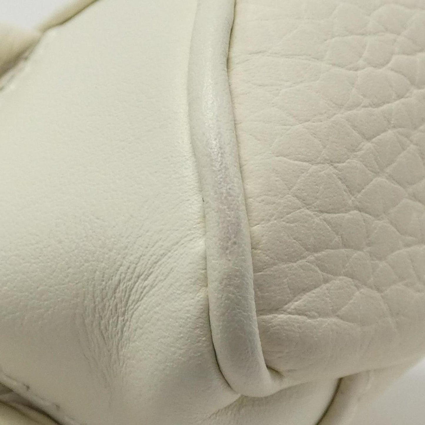 Louis Vuitton Blanc Leather Shoulder Bag